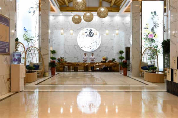 河南盧氏溫泉度假酒店大廳設(shè)計裝修圖片